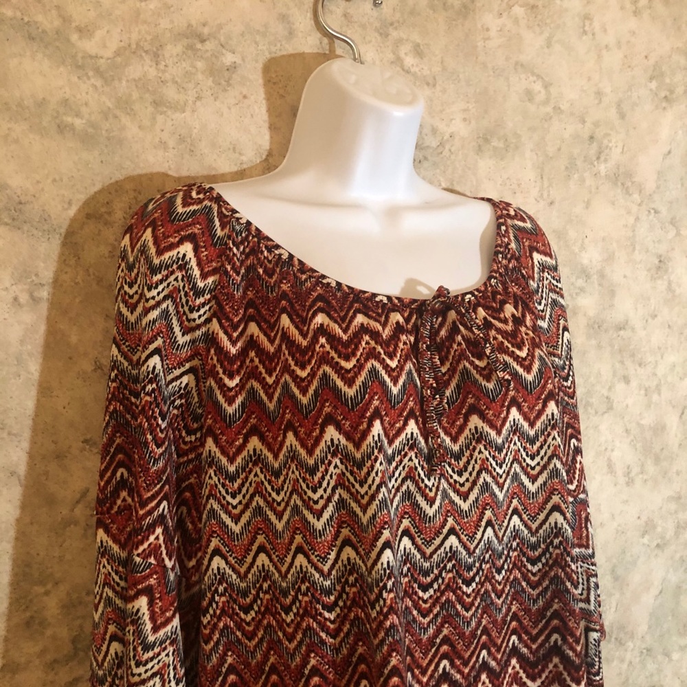 Tacera Woman’s Top - Picture 9 of 14